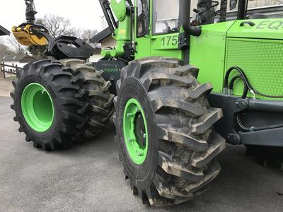 Twin Tyre System. Geringer Bodendruck, mehr Stabilität! Kontaktieren sie uns für mehr Informationen!